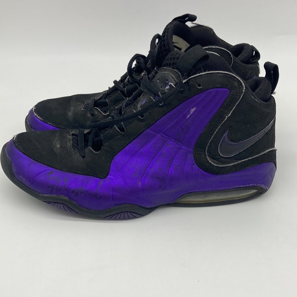 Nike Air Max Wavy Eggplant Signed Basketball Shoes Gem